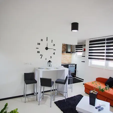 Apartment Mokaa *